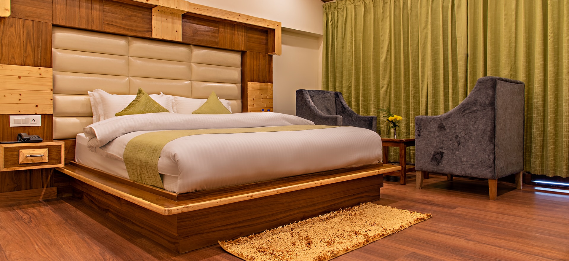 Book Hotel Rooms in Chail - Hotel Vista Elite